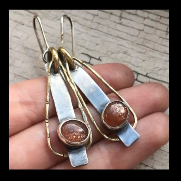 💎 Two toned teardrop earrings Set with a Natural Gem Stone in Stainless Steel - Picture 3 of 7